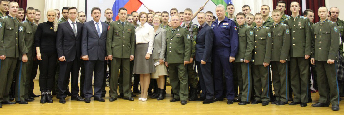 Новые парашютные системы вручили воспитанникам нижегородского кадетского корпуса имени Маргелова